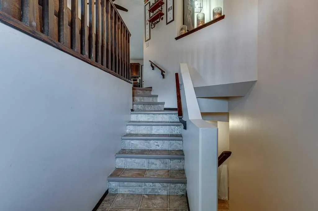 99 Iverson Close Red Deer AB T4R3M8