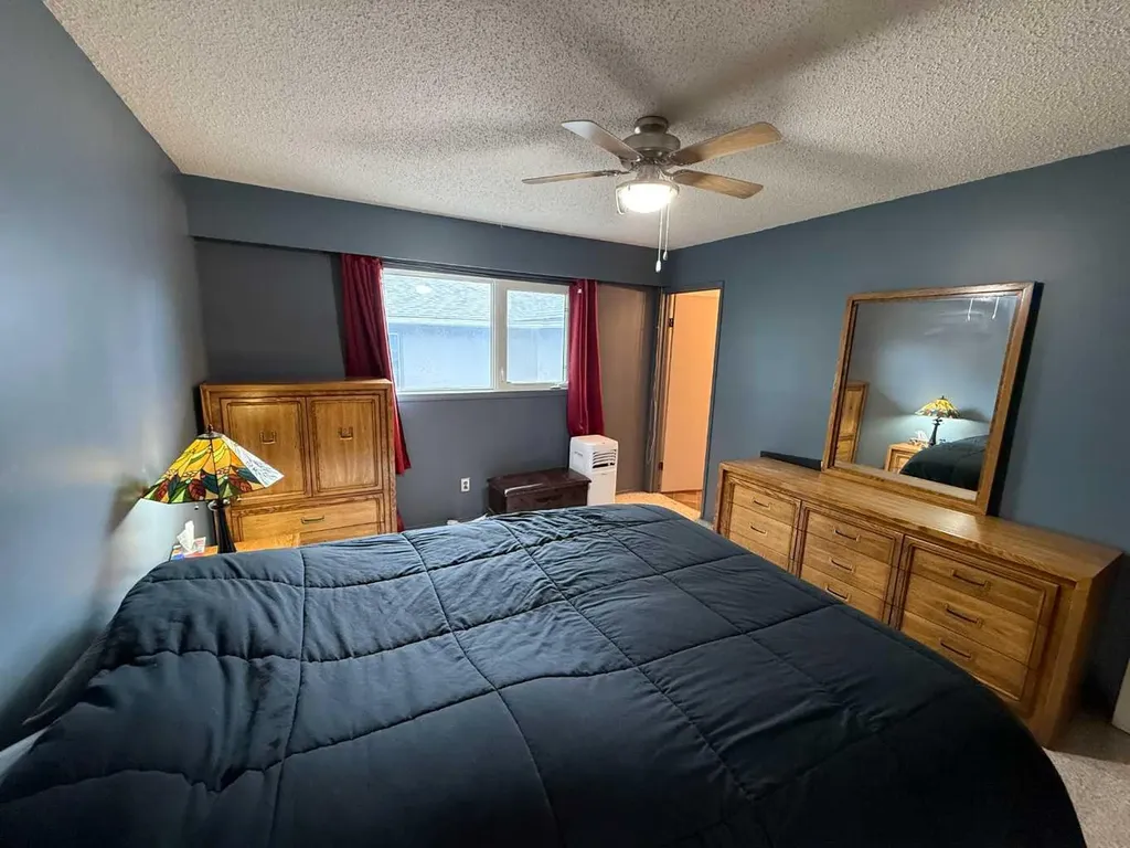 481 Mountain Street Hinton AB T7V 1J9