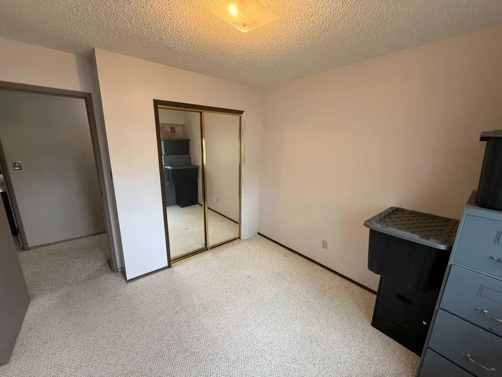 481 Mountain Street Hinton AB T7V 1J9
