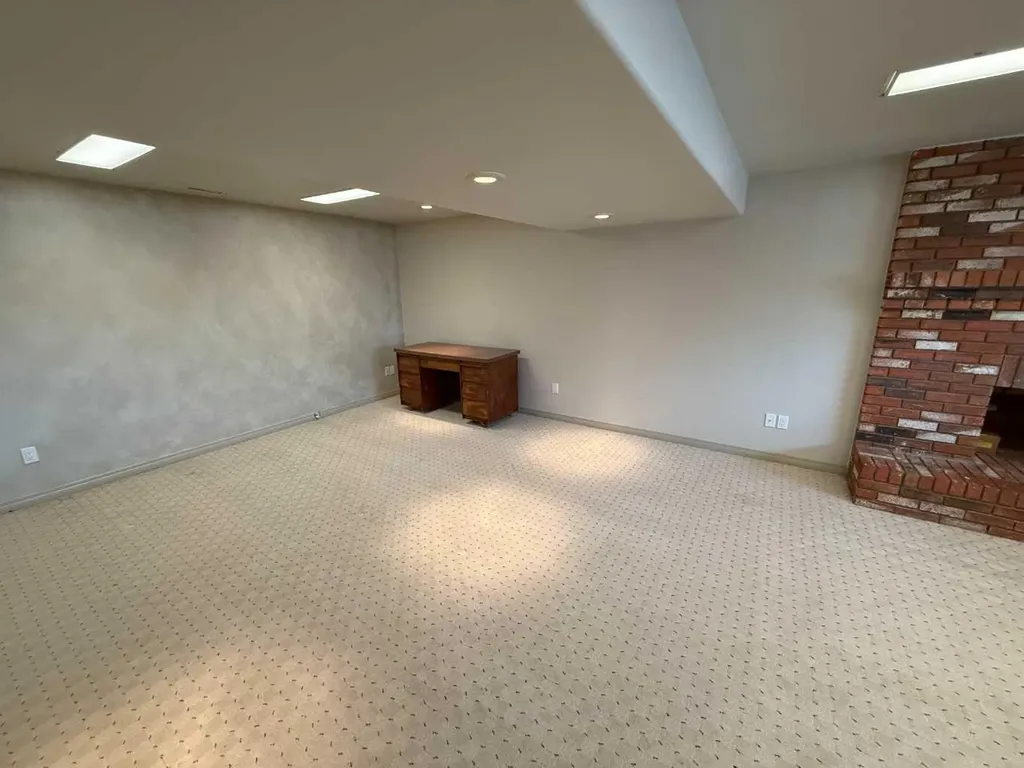 481 Mountain Street Hinton AB T7V 1J9