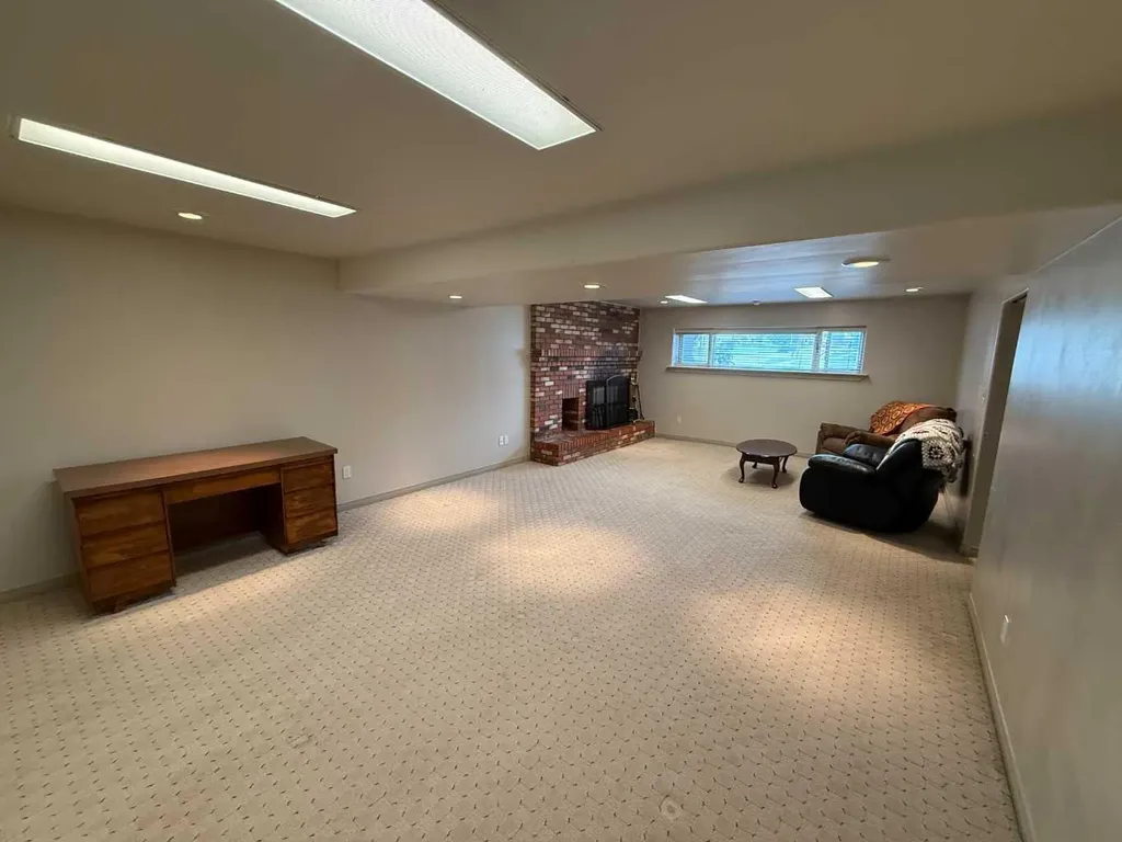 481 Mountain Street Hinton AB T7V 1J9