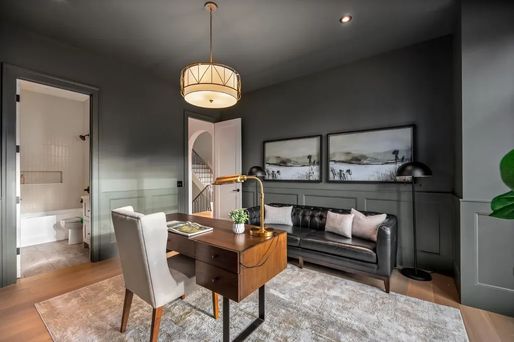 2920 Toronto Crescent NW Calgary AB T2N 3W2