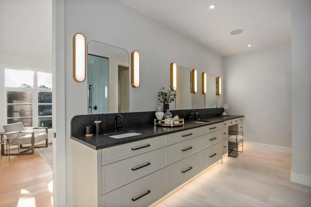 2920 Toronto Crescent NW Calgary AB T2N 3W2