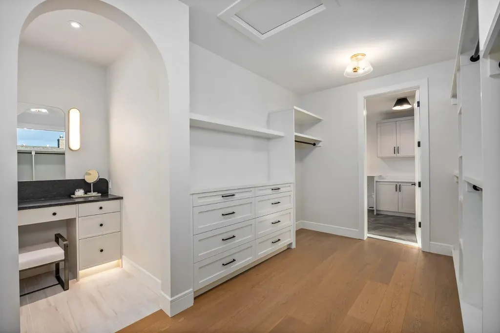 2920 Toronto Crescent NW Calgary AB T2N 3W2