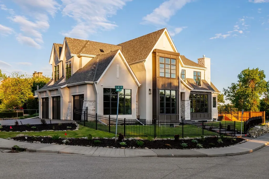 2920 Toronto Crescent NW Calgary AB T2N 3W2