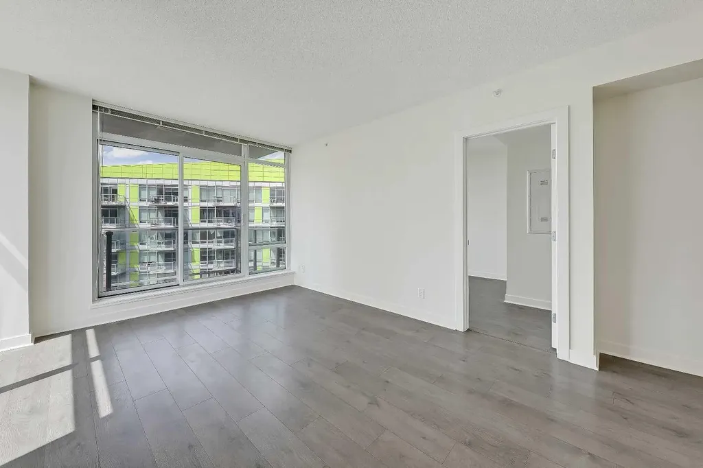 10 Brentwood Common NW Calgary AB T2L 2L6
