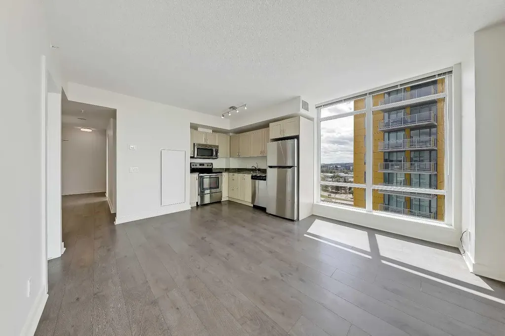 10 Brentwood Common NW Calgary AB T2L 2L6