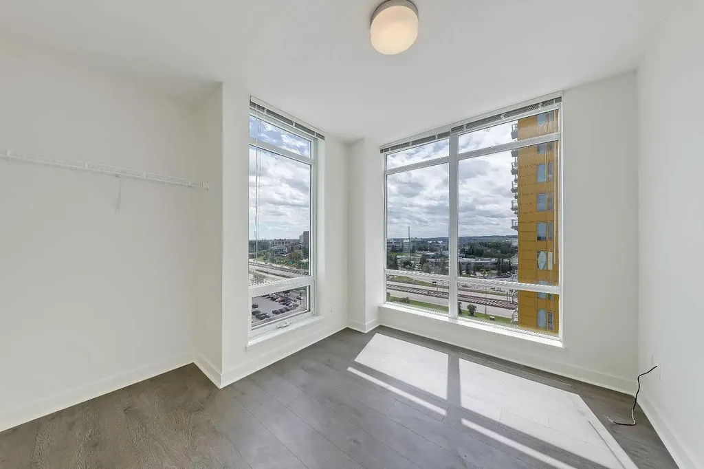 10 Brentwood Common NW Calgary AB T2L 2L6