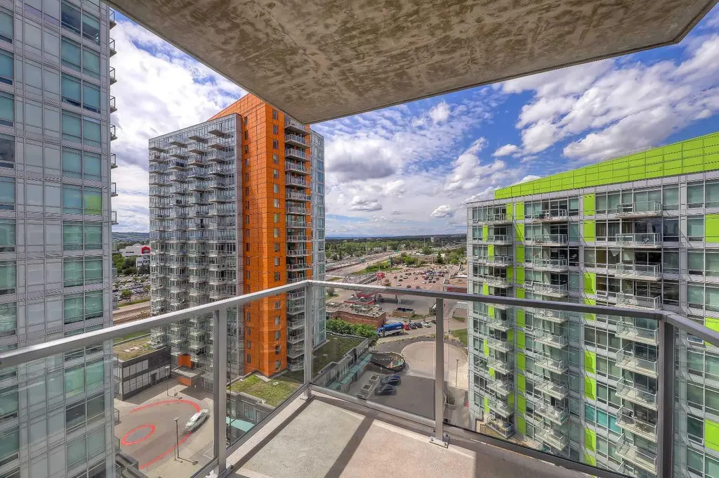 10 Brentwood Common NW Calgary AB T2L 2L6