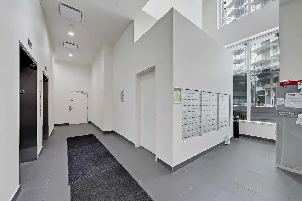 10 Brentwood Common NW Calgary AB T2L 2L6