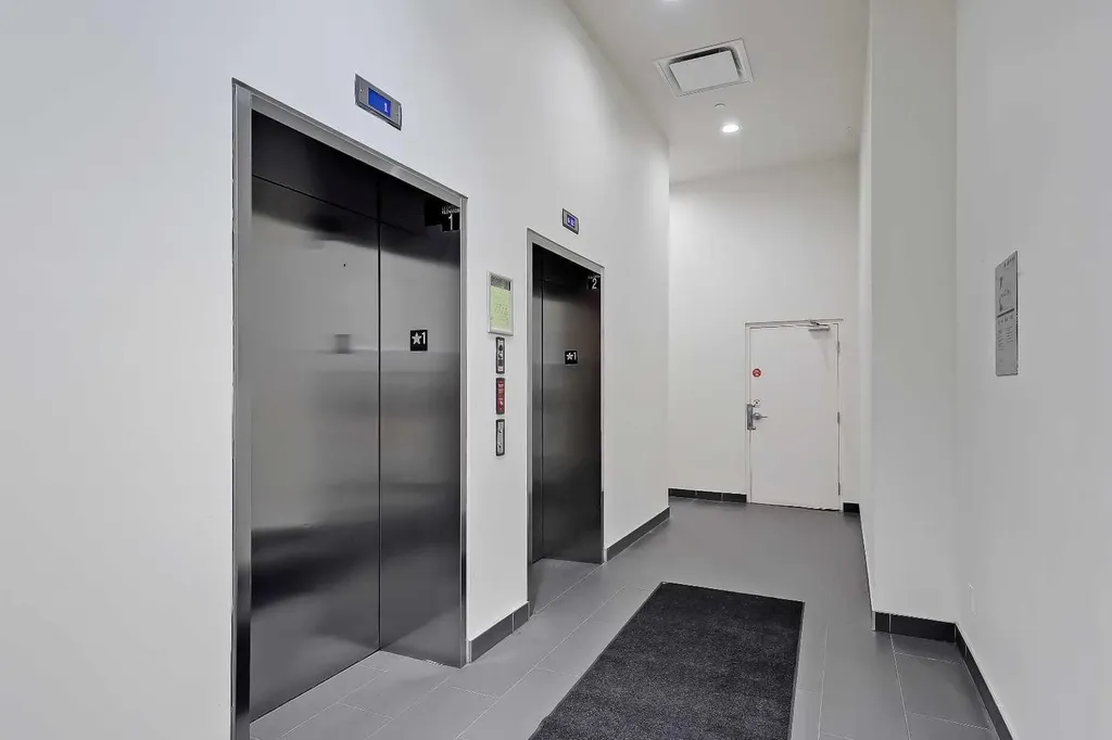 10 Brentwood Common NW Calgary AB T2L 2L6