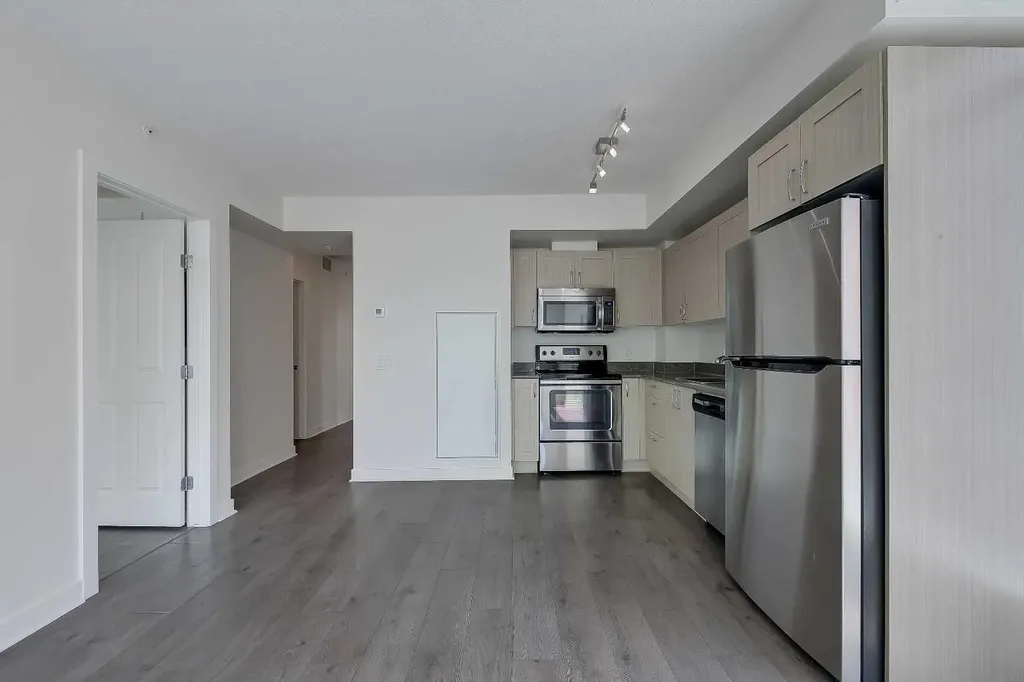 10 Brentwood Common NW Calgary AB T2L 2L6