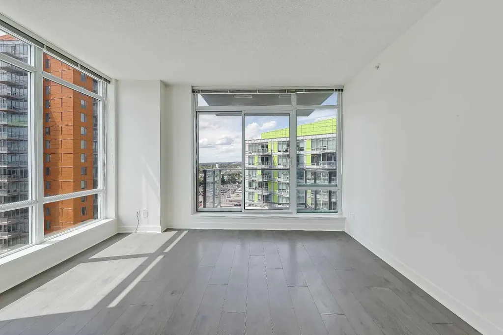 10 Brentwood Common NW Calgary AB T2L 2L6