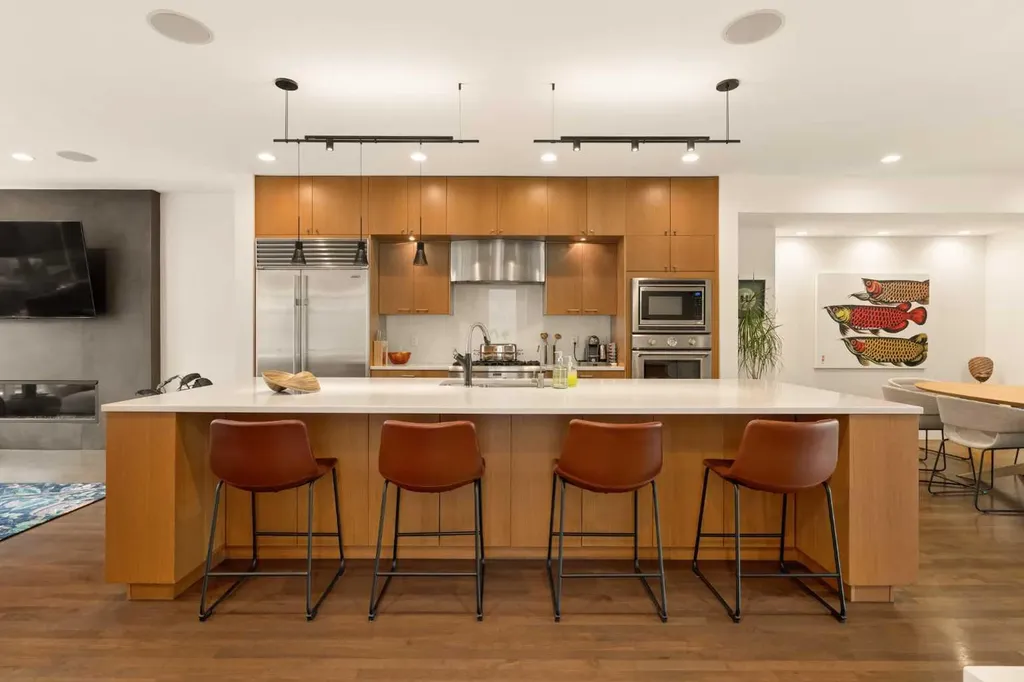 3923 15a Street SW Calgary AB T2T 4C8