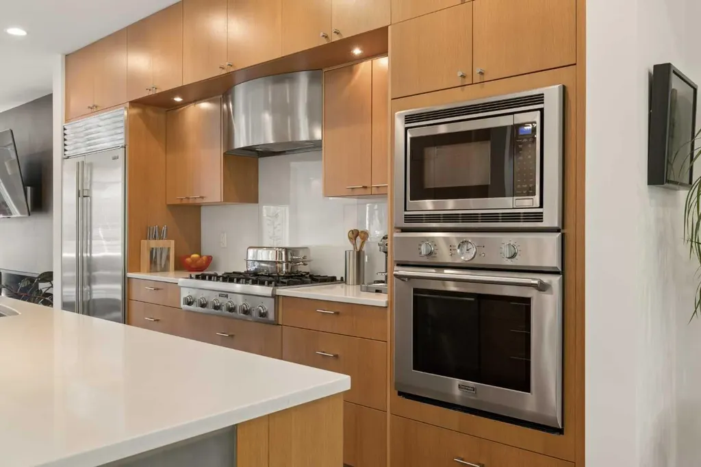 3923 15a Street SW Calgary AB T2T 4C8