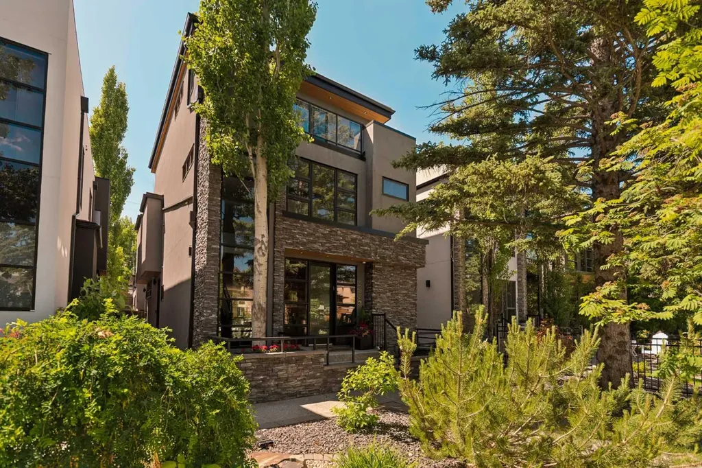 3923 15a Street SW Calgary AB T2T 4C8