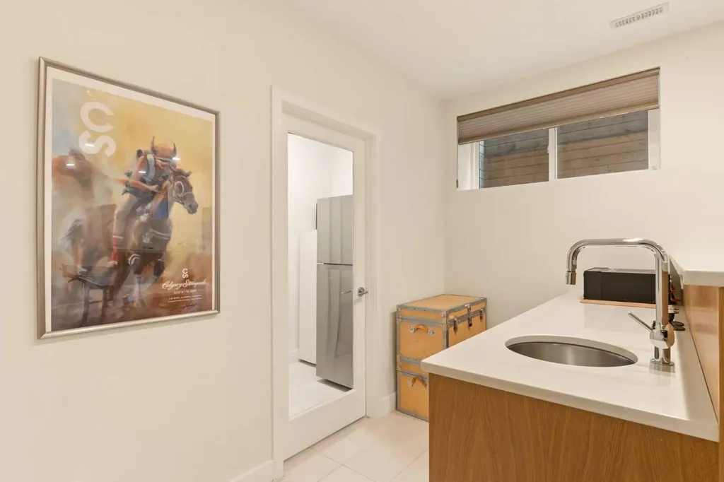 3923 15a Street SW Calgary AB T2T 4C8