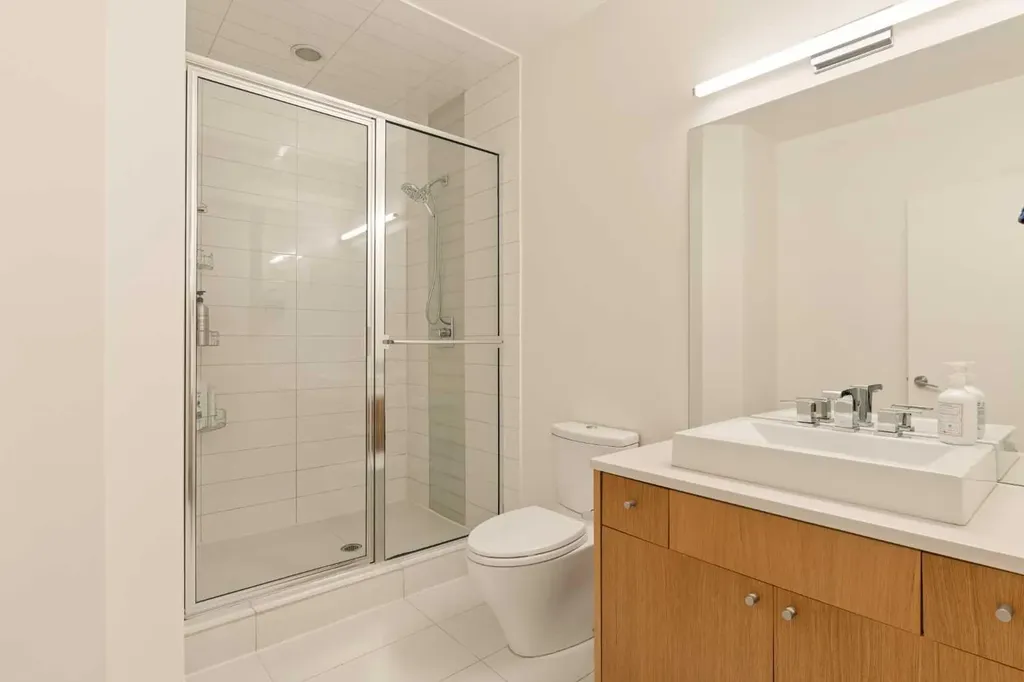 3923 15a Street SW Calgary AB T2T 4C8
