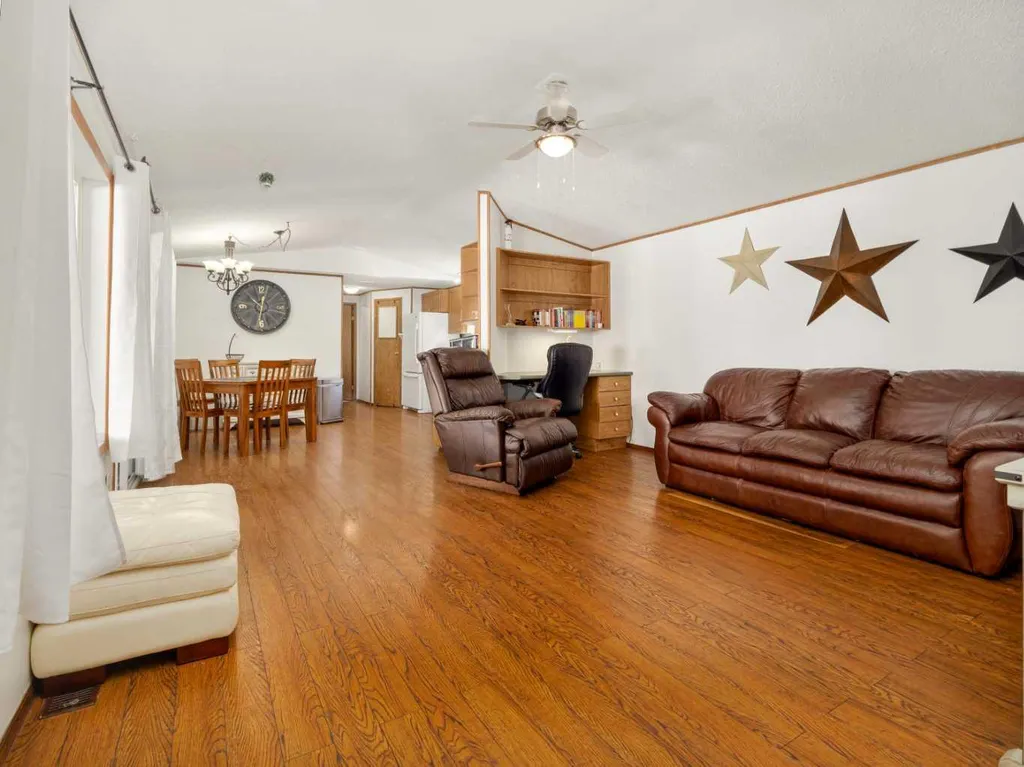 22 Westover Crescent Claresholm AB T0L 0T0