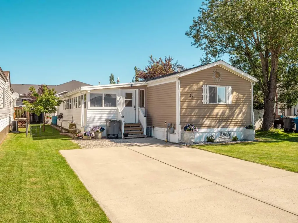 22 Westover Crescent Claresholm AB T0L 0T0