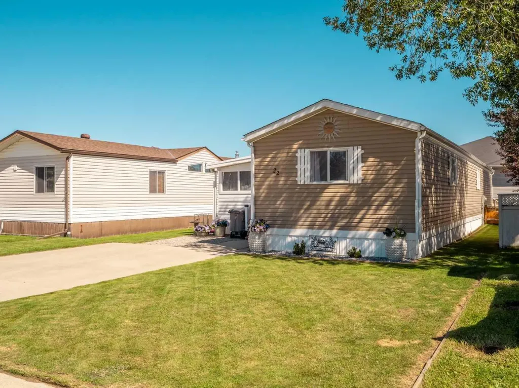 22 Westover Crescent Claresholm AB T0L 0T0
