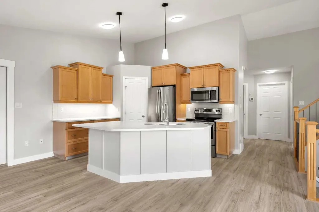 5220 21 Street Lloydminster AB T9V 3G3
