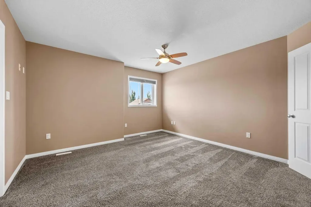 5220 21 Street Lloydminster AB T9V 3G3