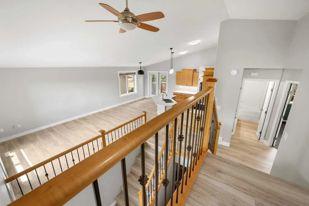 5220 21 Street Lloydminster AB T9V 3G3