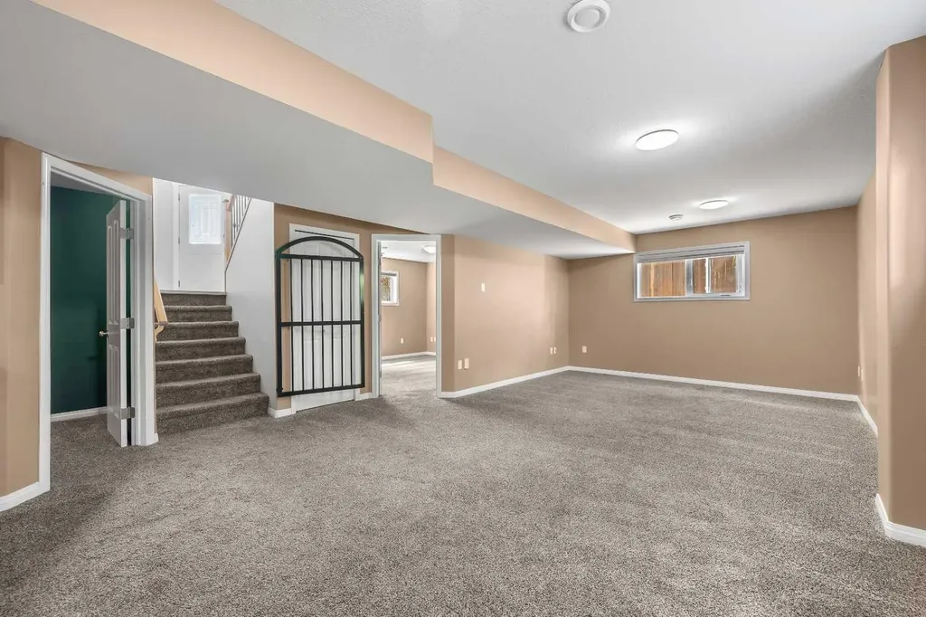 5220 21 Street Lloydminster AB T9V 3G3