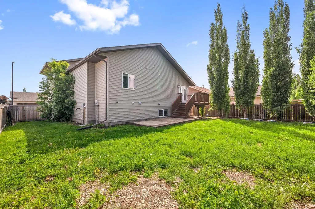 5220 21 Street Lloydminster AB T9V 3G3