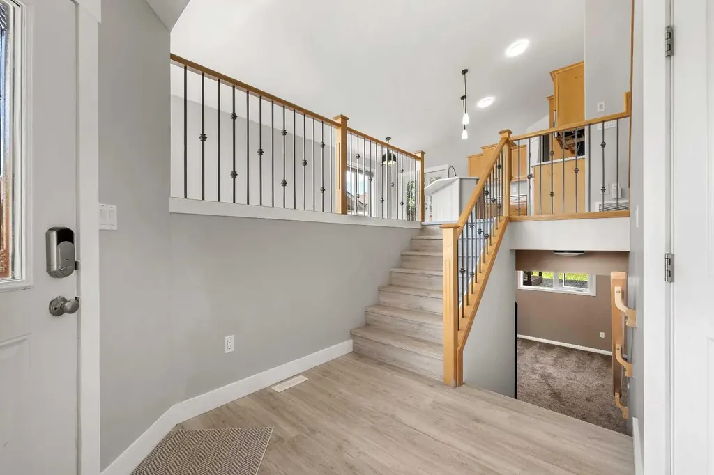 5220 21 Street Lloydminster AB T9V 3G3