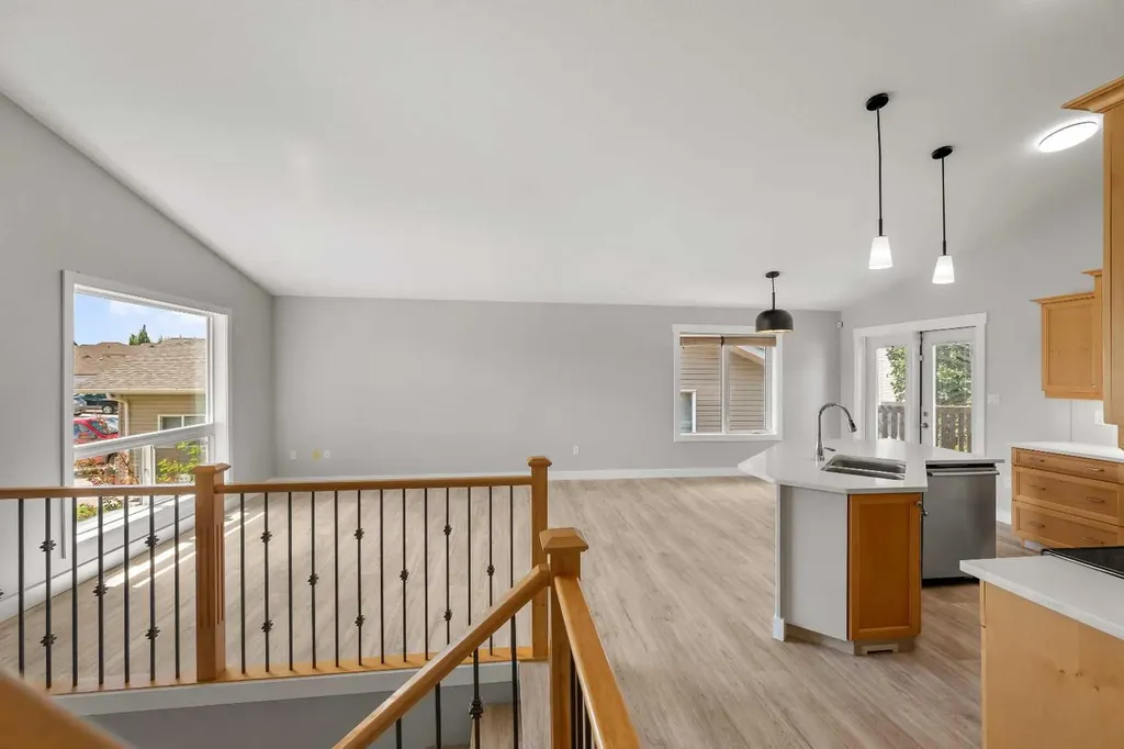 5220 21 Street Lloydminster AB T9V 3G3