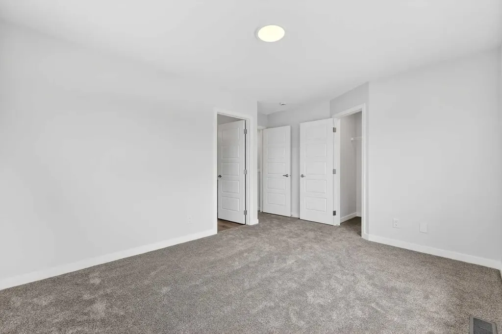 28 Red Embers Plaza NE Calgary AB T3N 2W1