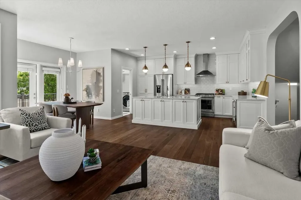 113 Ypres Green SW Calgary AB T2T6M3