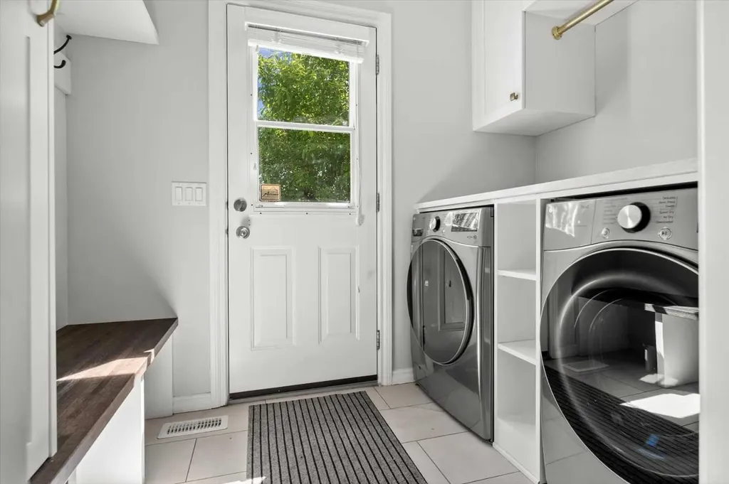 113 Ypres Green SW Calgary AB T2T6M3