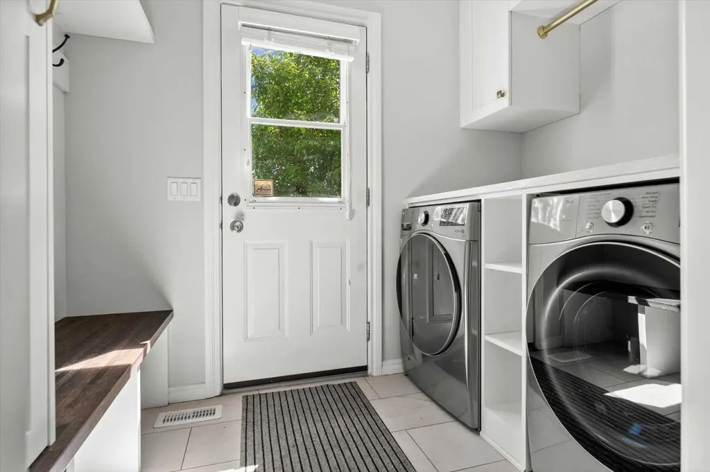 113 Ypres Green SW Calgary AB T2T6M3