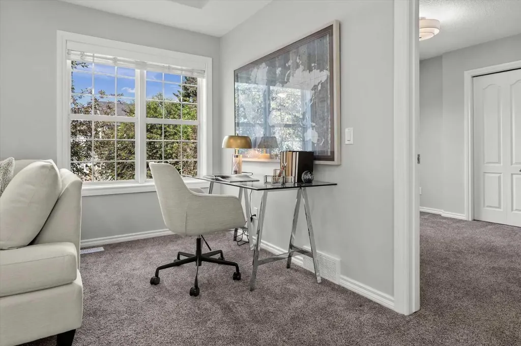 113 Ypres Green SW Calgary AB T2T6M3