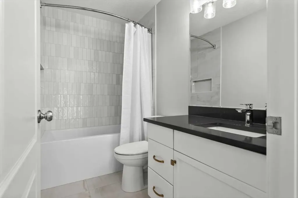 113 Ypres Green SW Calgary AB T2T6M3