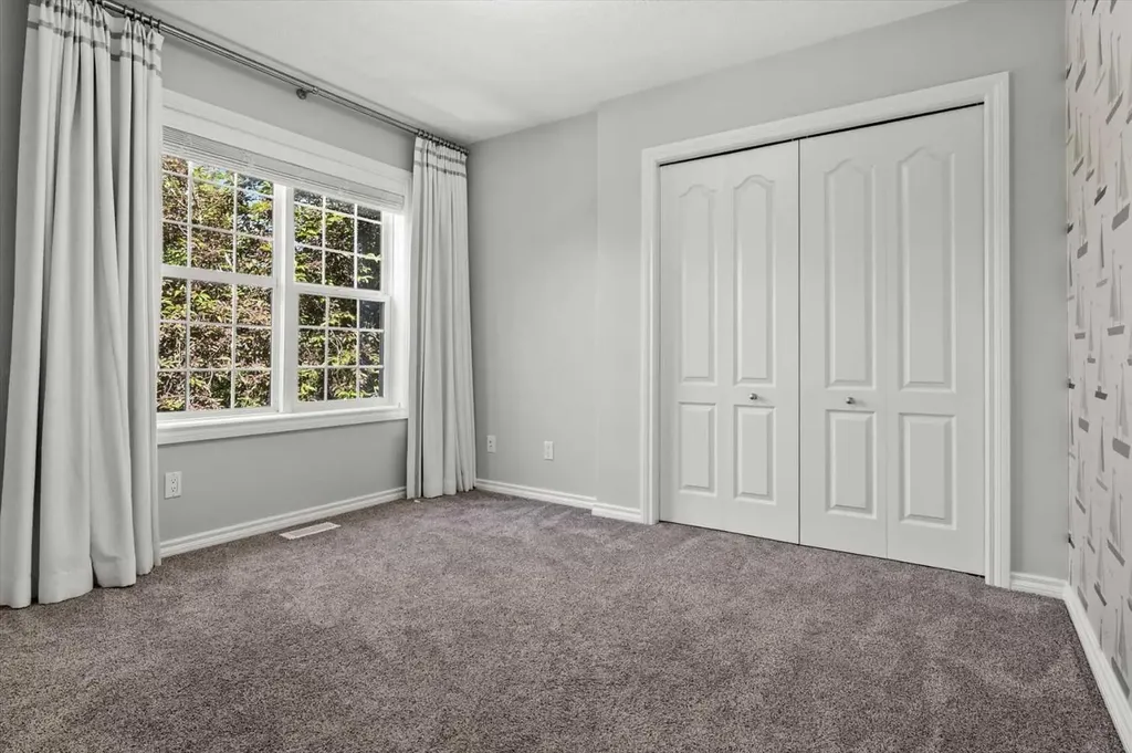 113 Ypres Green SW Calgary AB T2T6M3