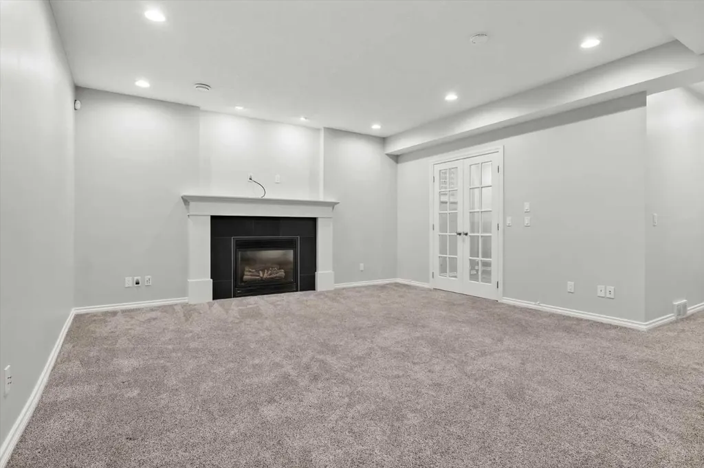 113 Ypres Green SW Calgary AB T2T6M3