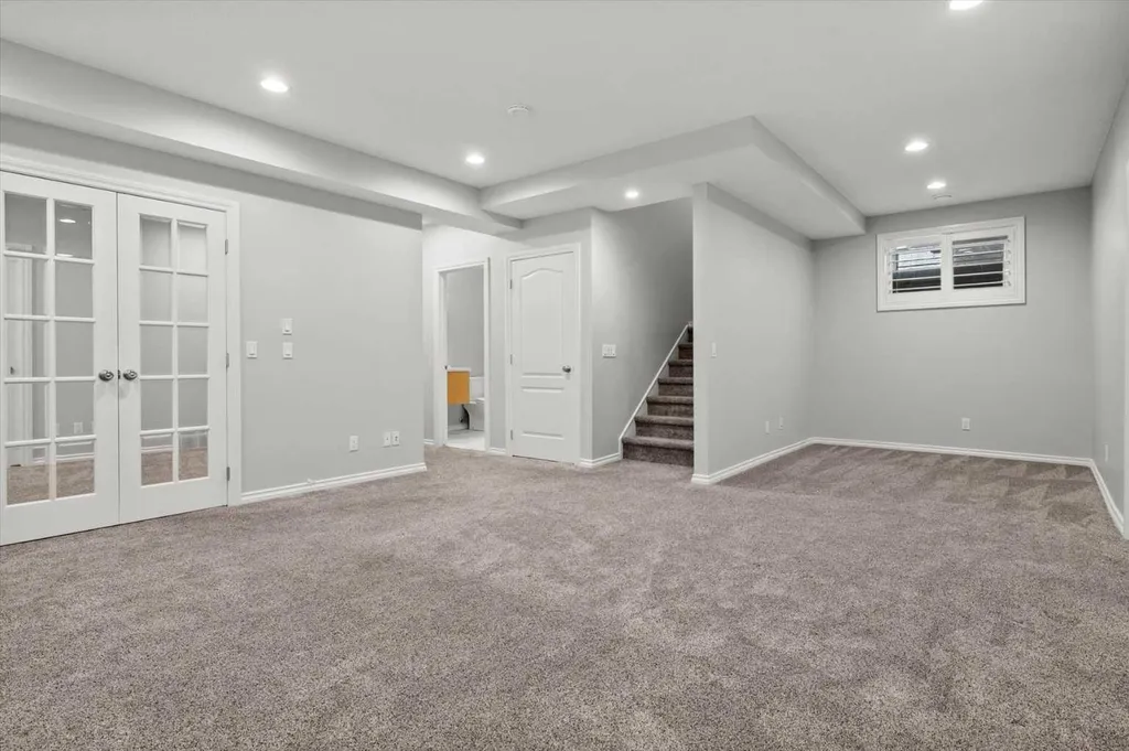 113 Ypres Green SW Calgary AB T2T6M3