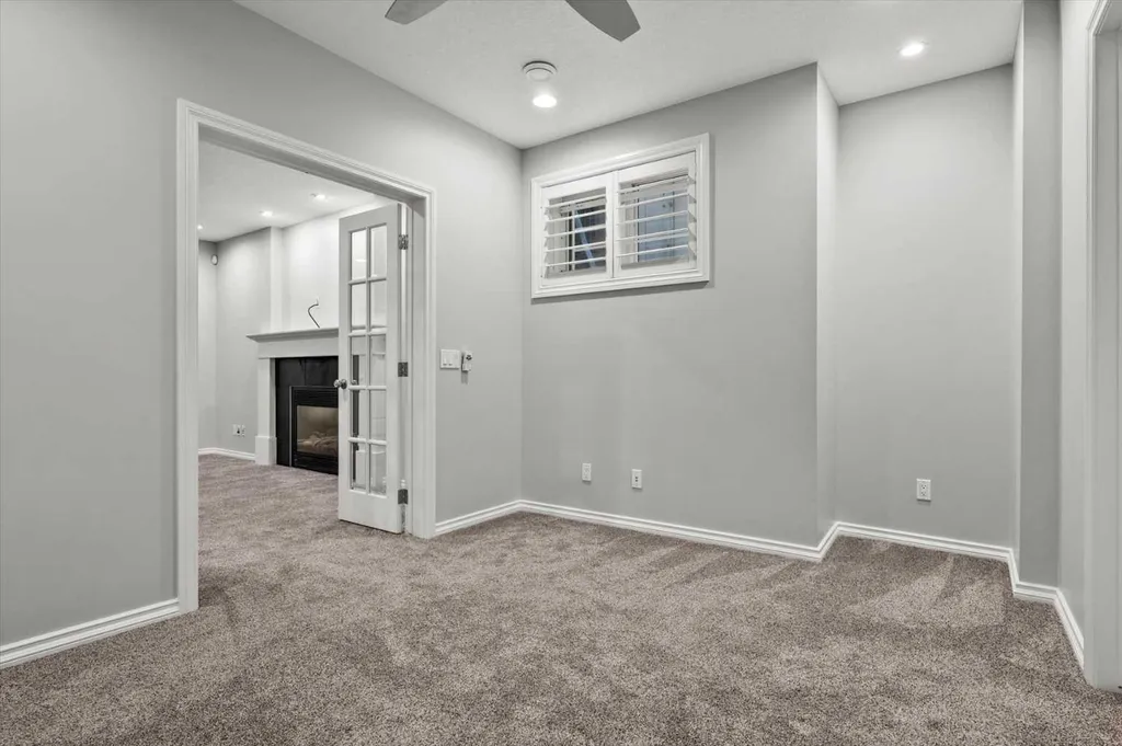 113 Ypres Green SW Calgary AB T2T6M3