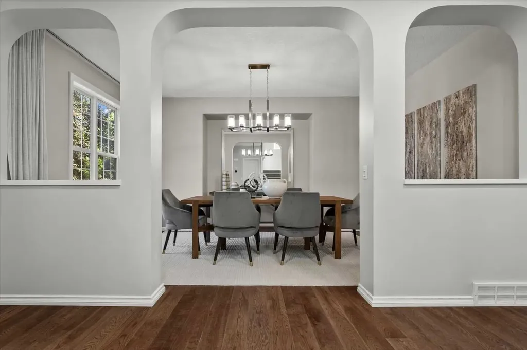 113 Ypres Green SW Calgary AB T2T6M3