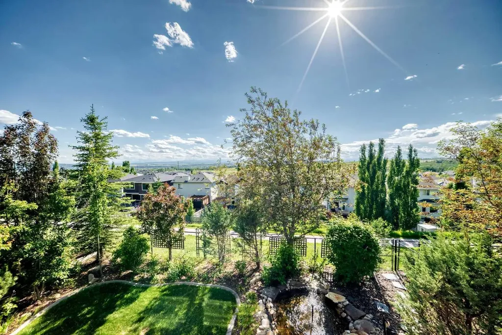423 Rocky Ridge Drive NW Calgary AB T3G 5C2