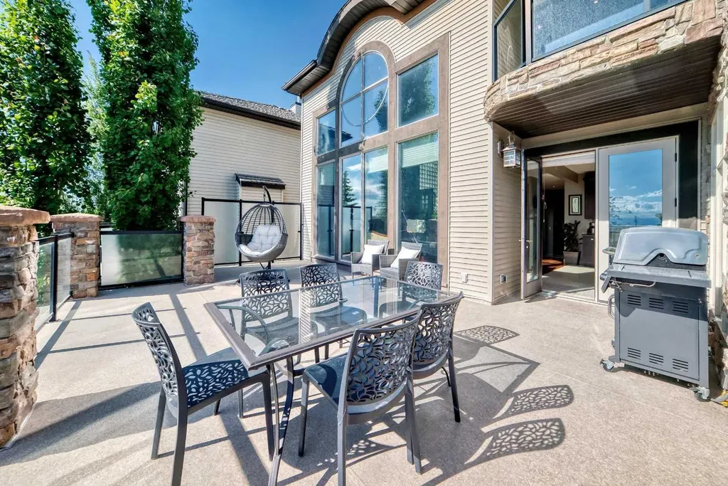 423 Rocky Ridge Drive NW Calgary AB T3G 5C2