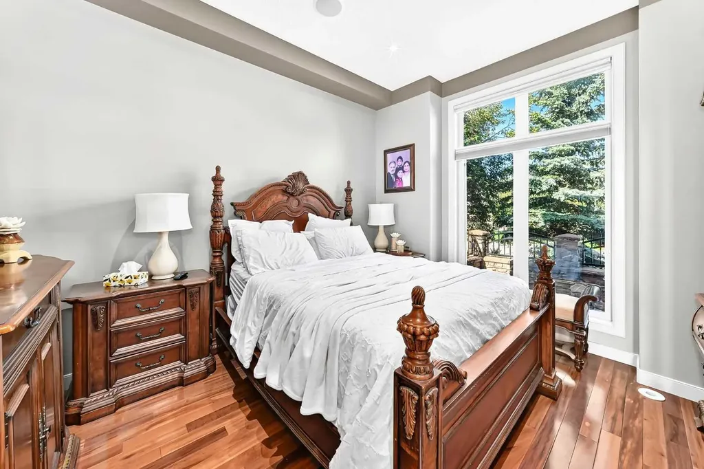 423 Rocky Ridge Drive NW Calgary AB T3G 5C2