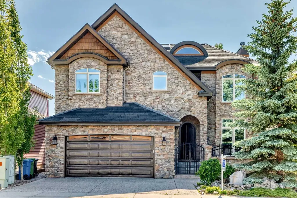 423 Rocky Ridge Drive NW Calgary AB T3G 5C2