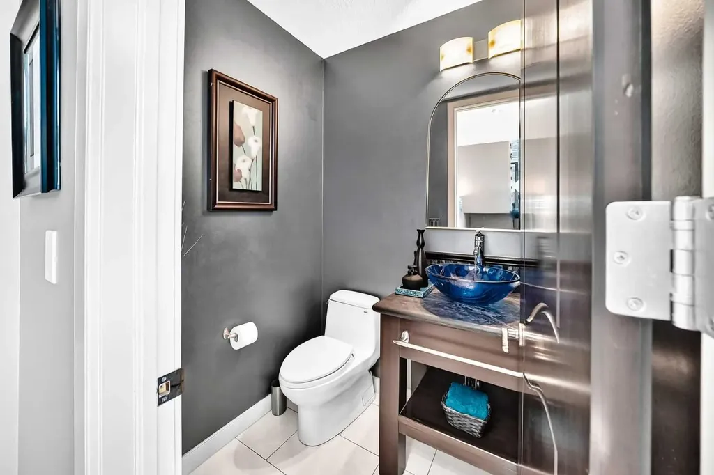 423 Rocky Ridge Drive NW Calgary AB T3G 5C2