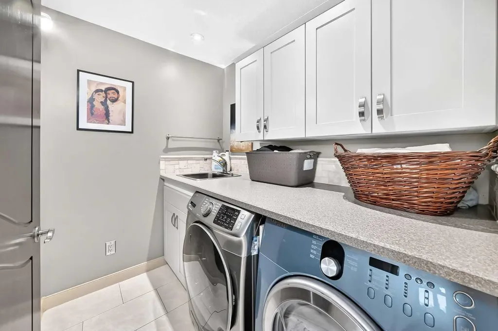 423 Rocky Ridge Drive NW Calgary AB T3G 5C2