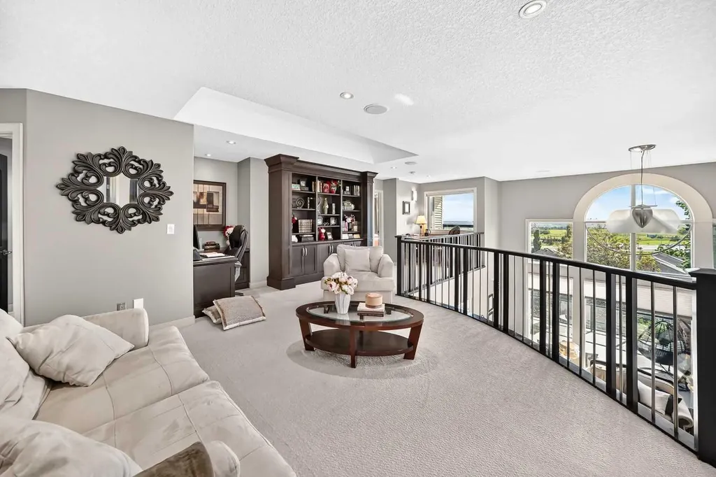 423 Rocky Ridge Drive NW Calgary AB T3G 5C2